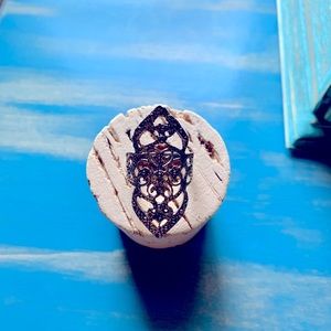 Vintage-inspired silver color statement ring